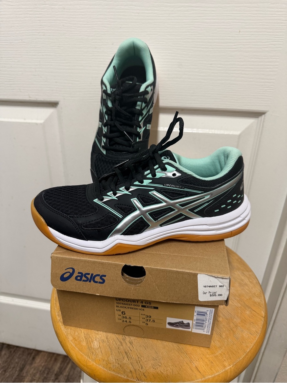Asics Black & Mint Women's Athletic Court Shoes